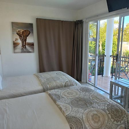 Come Home In Oudtshoorn Self-Catering Units Екстериор снимка