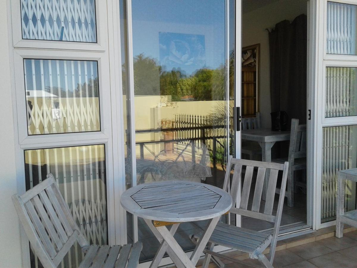 Come Home In Oudtshoorn Self-Catering Units Екстериор снимка