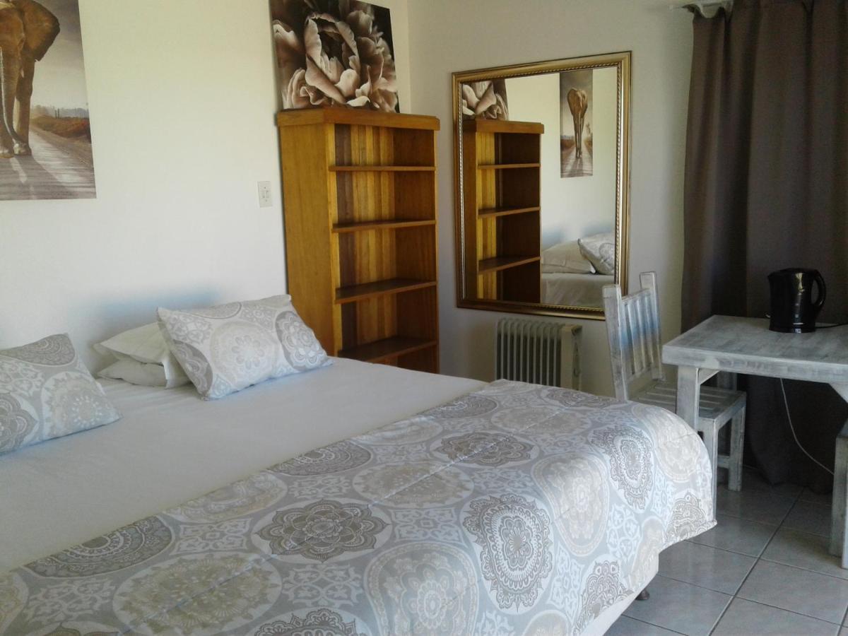 Come Home In Oudtshoorn Self-Catering Units Екстериор снимка