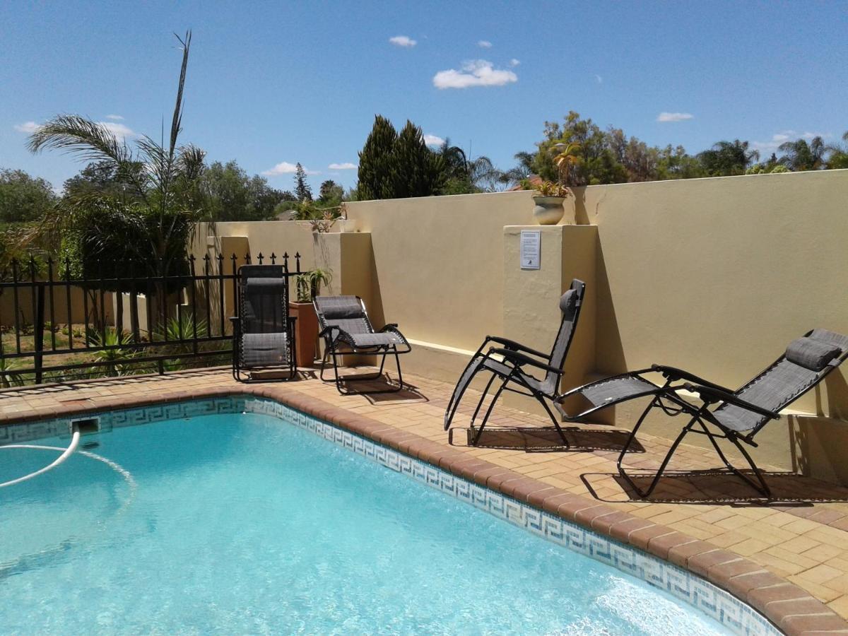 Come Home In Oudtshoorn Self-Catering Units Екстериор снимка
