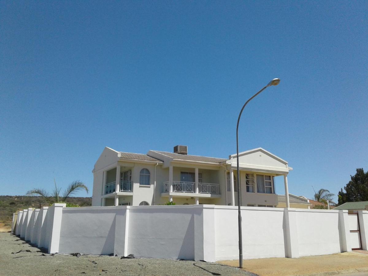 Come Home In Oudtshoorn Self-Catering Units Екстериор снимка